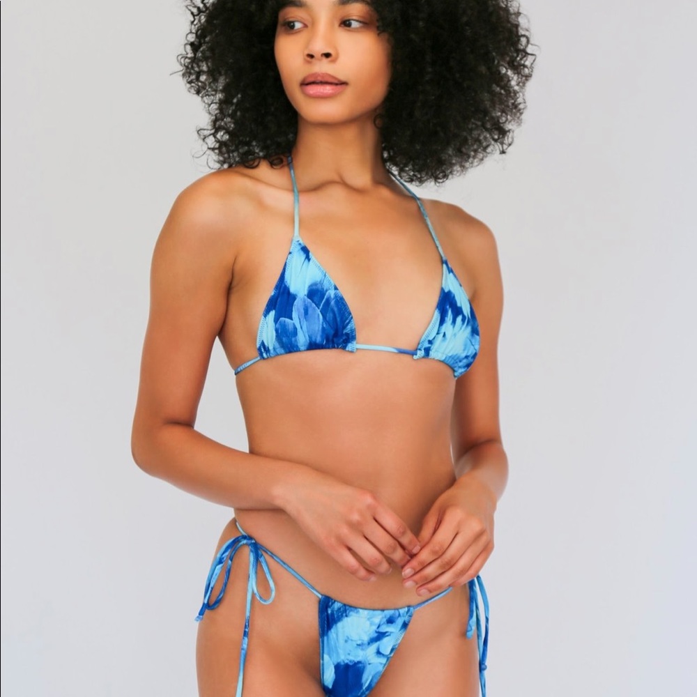 ‘Anita’ top & ‘Oreya’ bottom Melissa Simone Bikini